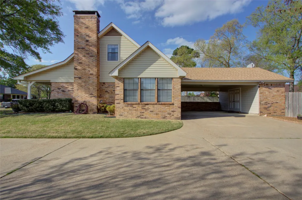 325 Loma Linda Wake Village, TX 75501