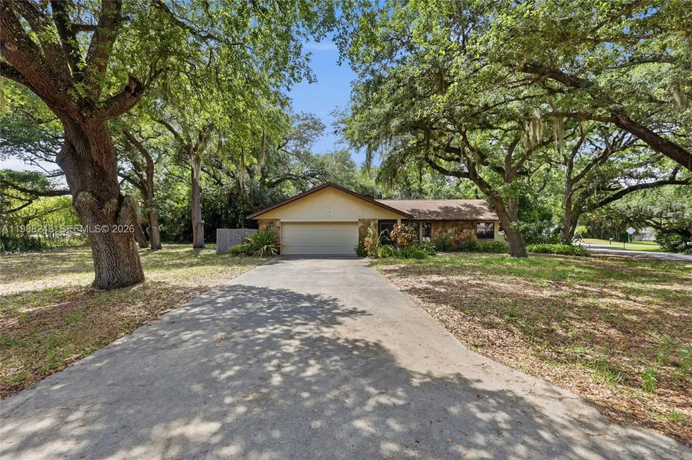 1625 Sunkist Way Fort Myers, FL 33905