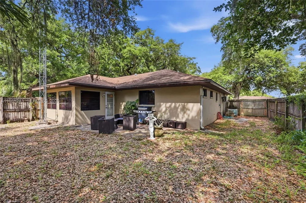 1625 Sunkist Way Fort Myers, FL 33905