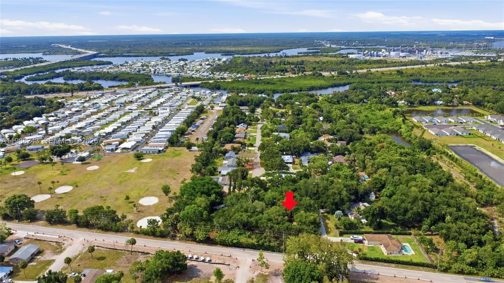 1625 Sunkist Way Fort Myers, FL 33905