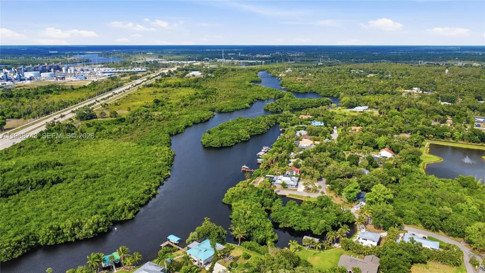 1625 Sunkist Way Fort Myers, FL 33905