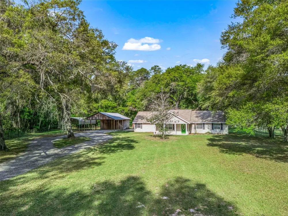 8234 S US 301 Bushnell, FL 33513