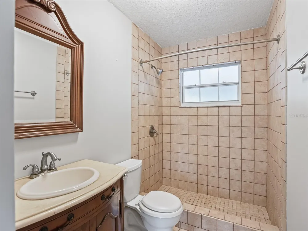 8234 S US 301 Bushnell, FL 33513