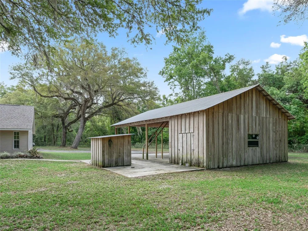 8234 S US 301 Bushnell, FL 33513