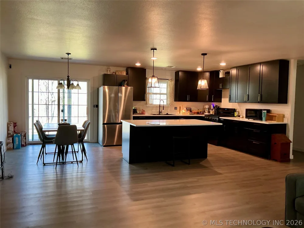 8354 Hwy 82 Spavinaw, OK 74366