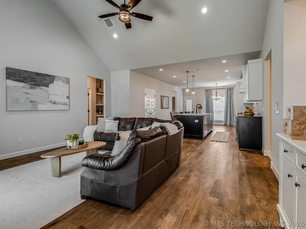 5309 Barnett Avenue Bartlesville, OK 74006
