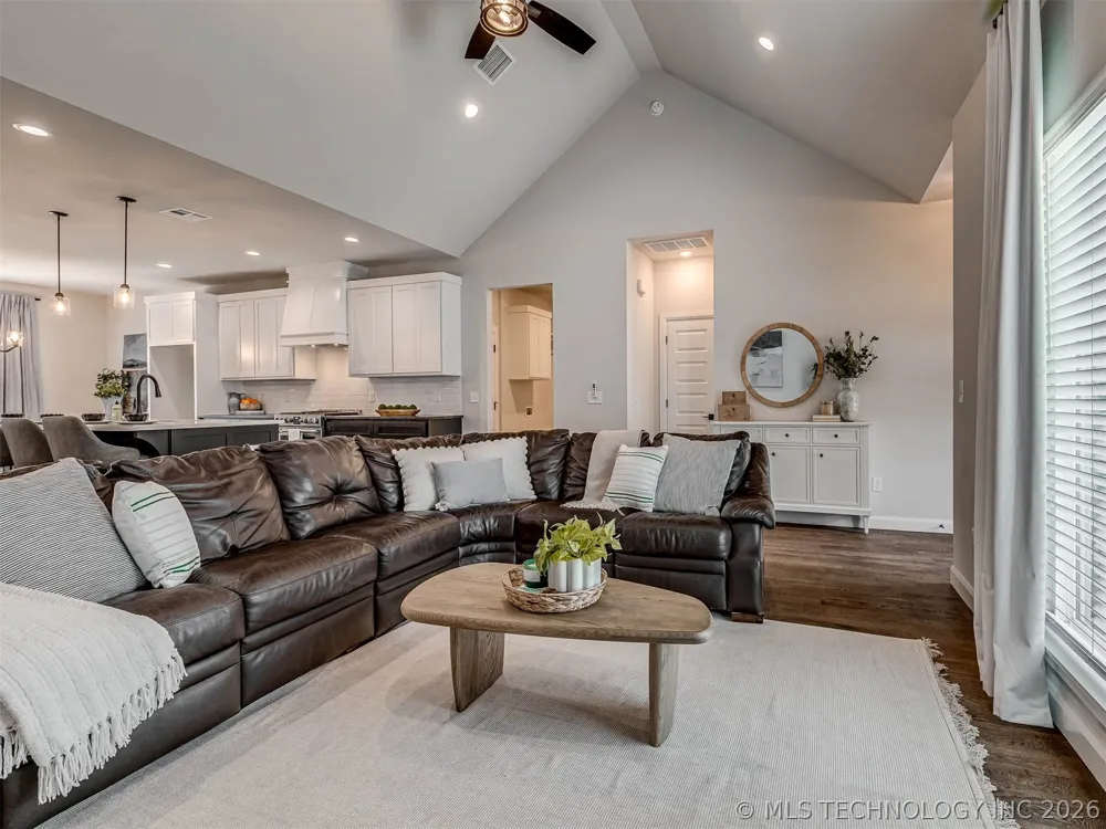 5309 Barnett Avenue Bartlesville, OK 74006