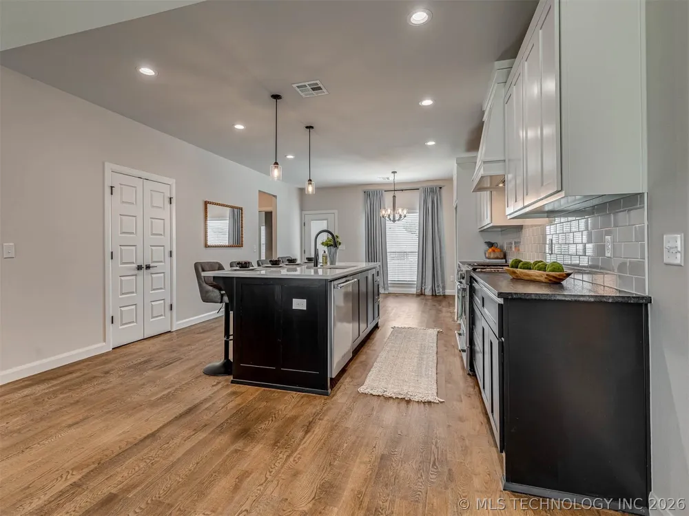 5309 Barnett Avenue Bartlesville, OK 74006