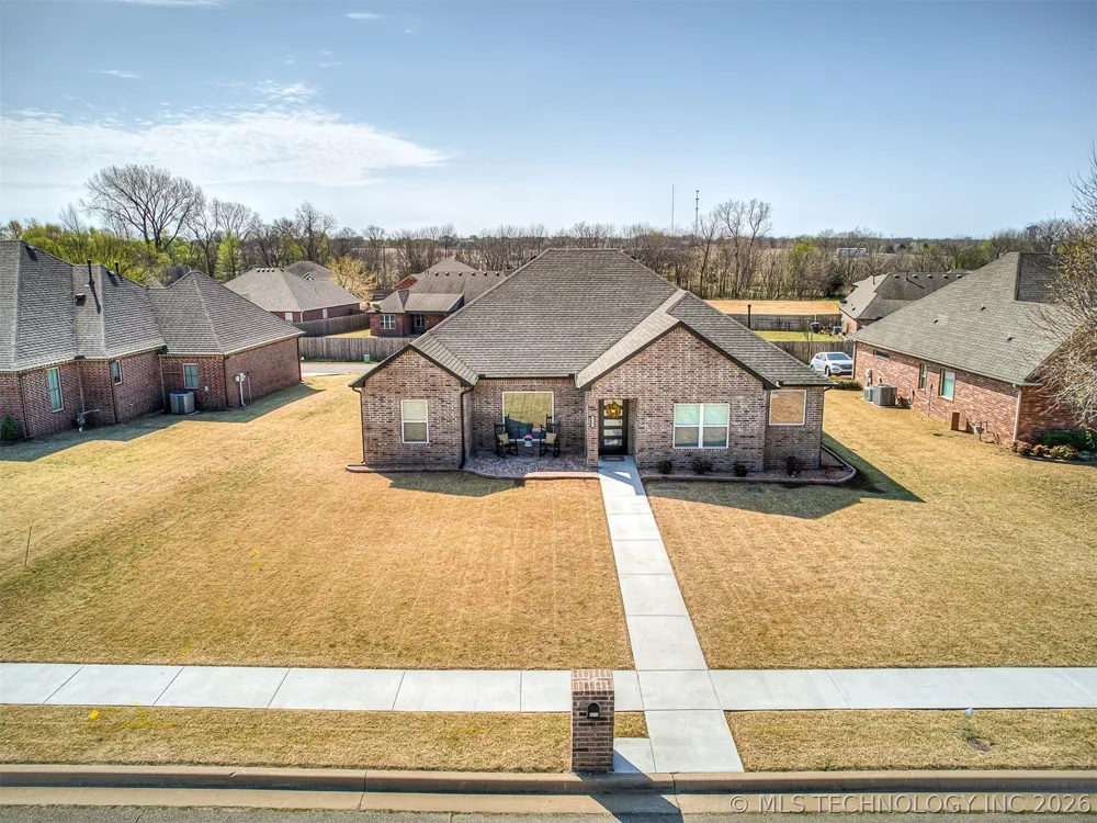 5309 Barnett Avenue Bartlesville, OK 74006