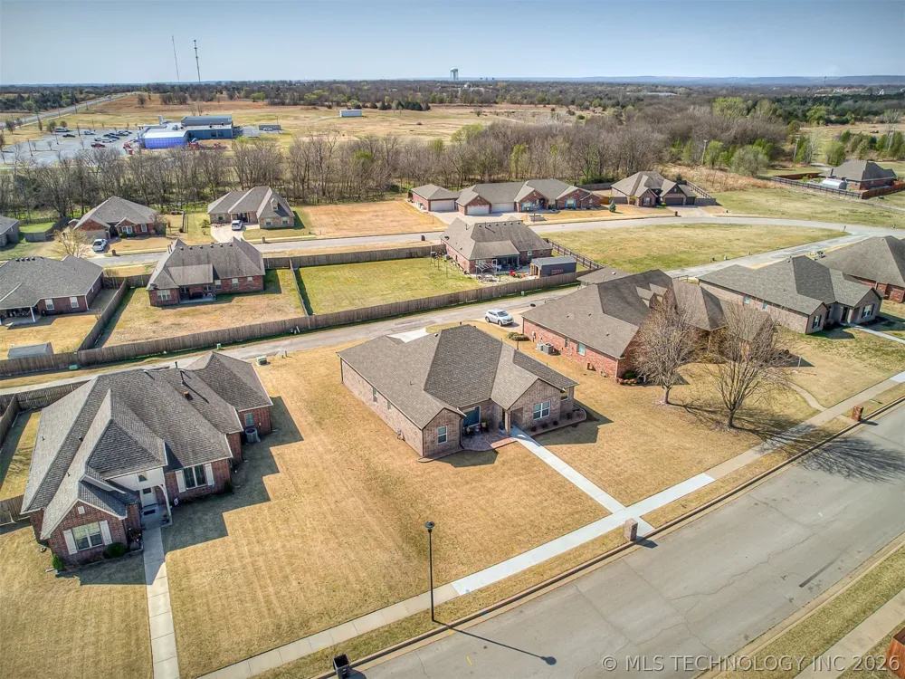 5309 Barnett Avenue Bartlesville, OK 74006