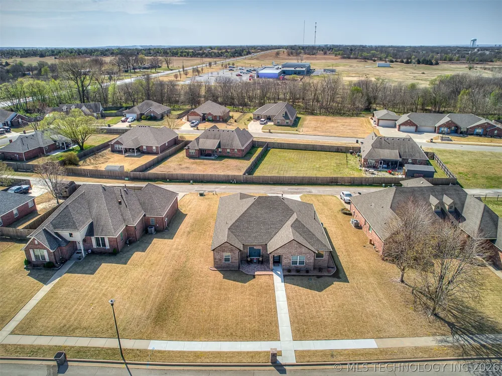 5309 Barnett Avenue Bartlesville, OK 74006