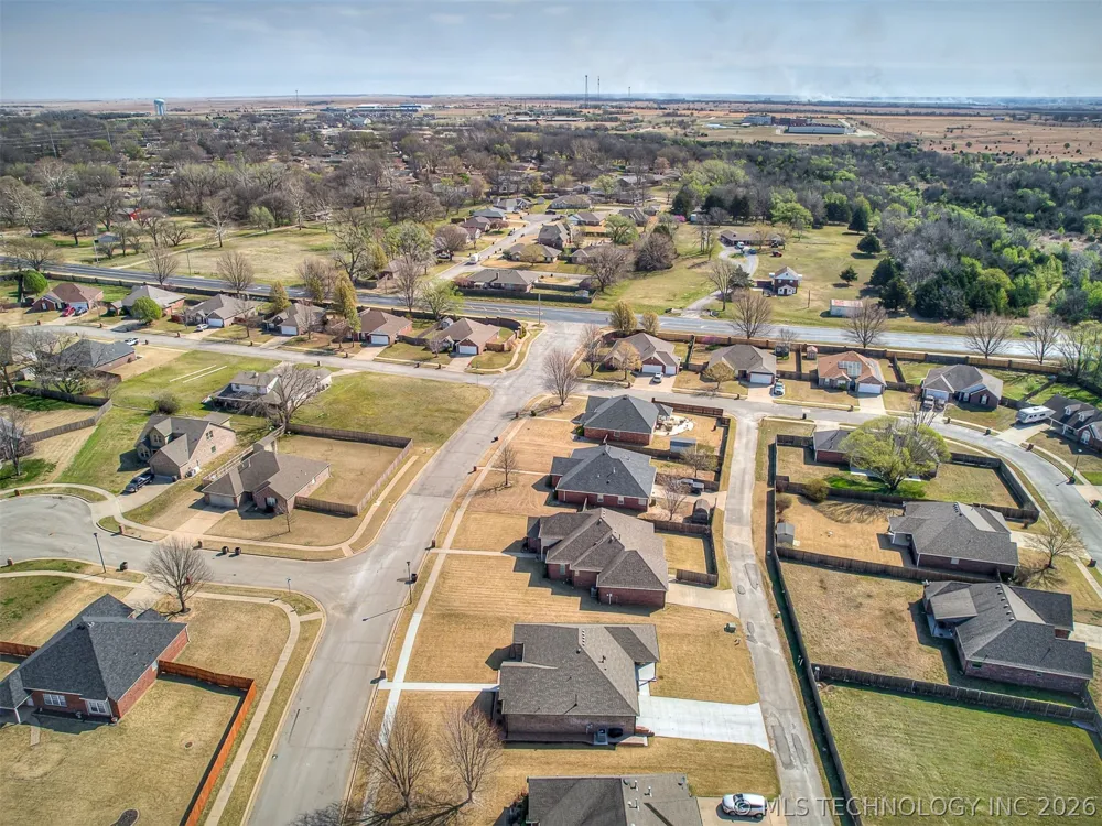 5309 Barnett Avenue Bartlesville, OK 74006