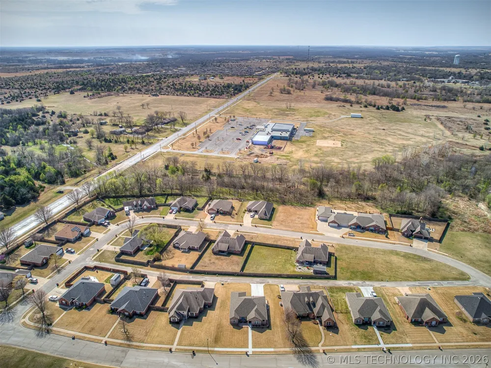 5309 Barnett Avenue Bartlesville, OK 74006