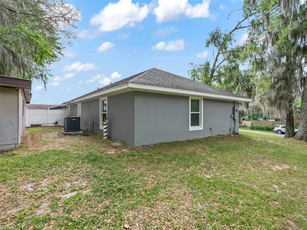 9318 CR 649 Bushnell, FL 33513