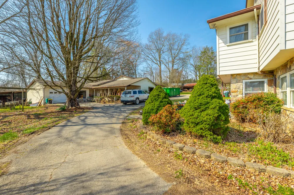 724 Watts Bar Highway Spring City, TN 37381