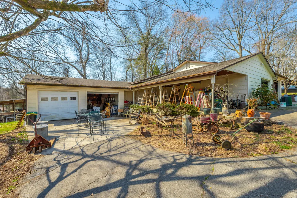 724 Watts Bar Highway Spring City, TN 37381