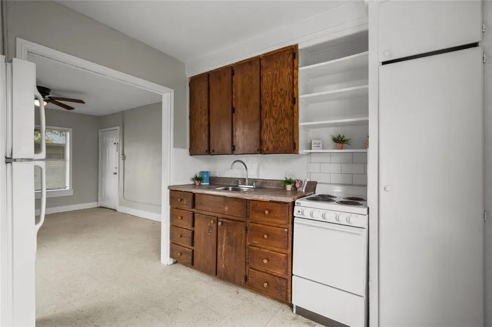 826 3rd Avenue #34 Texas City, TX 77590