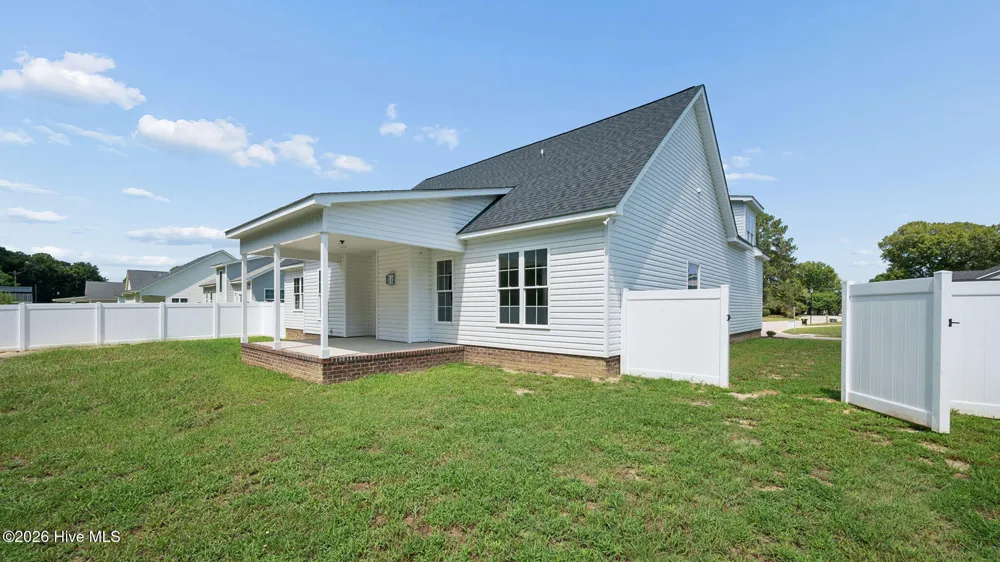 3301 School View Drive Farmville, NC 27828