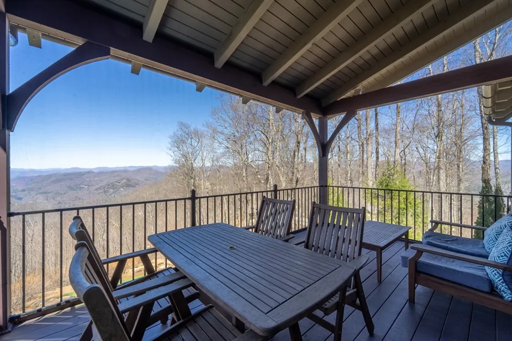 Purple Top Dr Tuckasegee, NC 28783