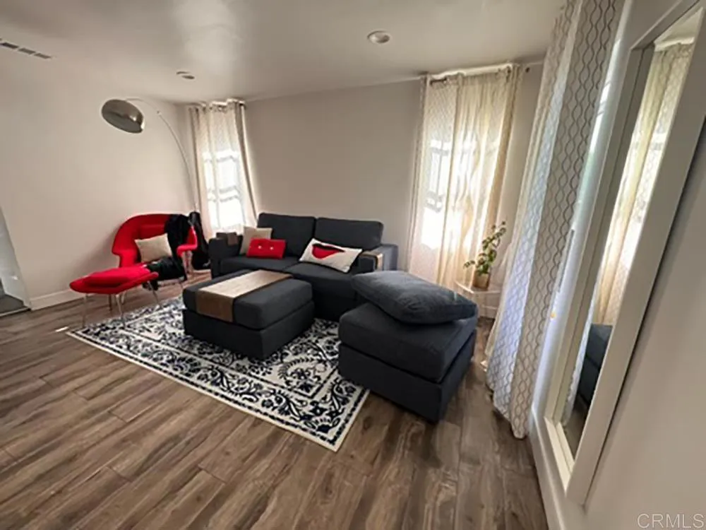 4043 W 159th Street Lawndale, CA 90260