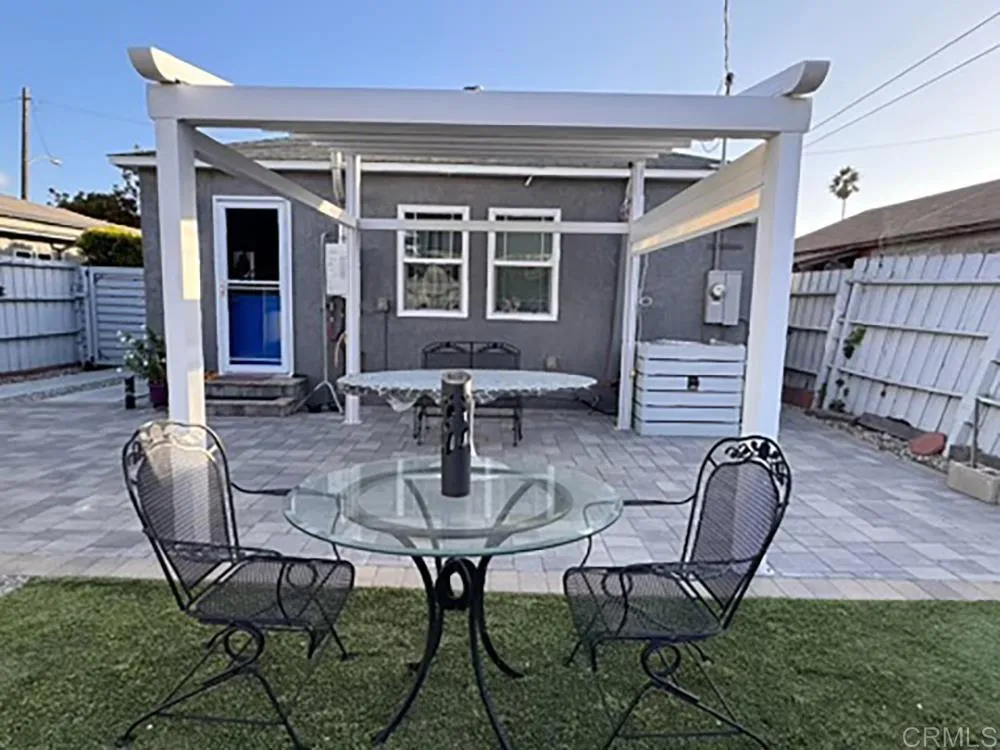 4043 W 159th Street Lawndale, CA 90260
