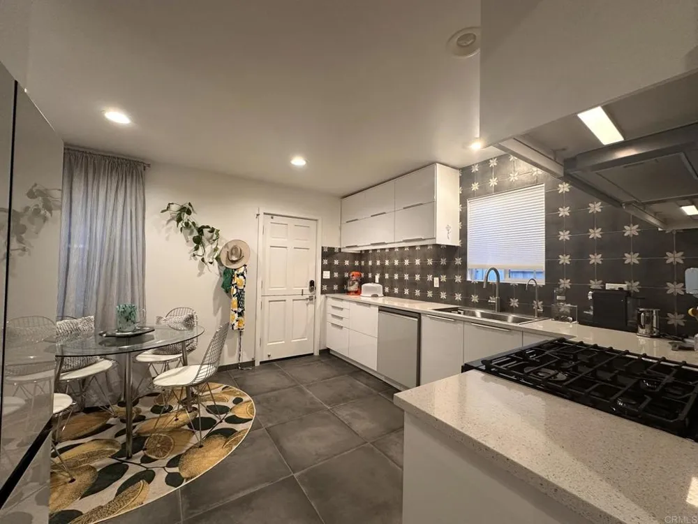 4043 W 159th Street Lawndale, CA 90260