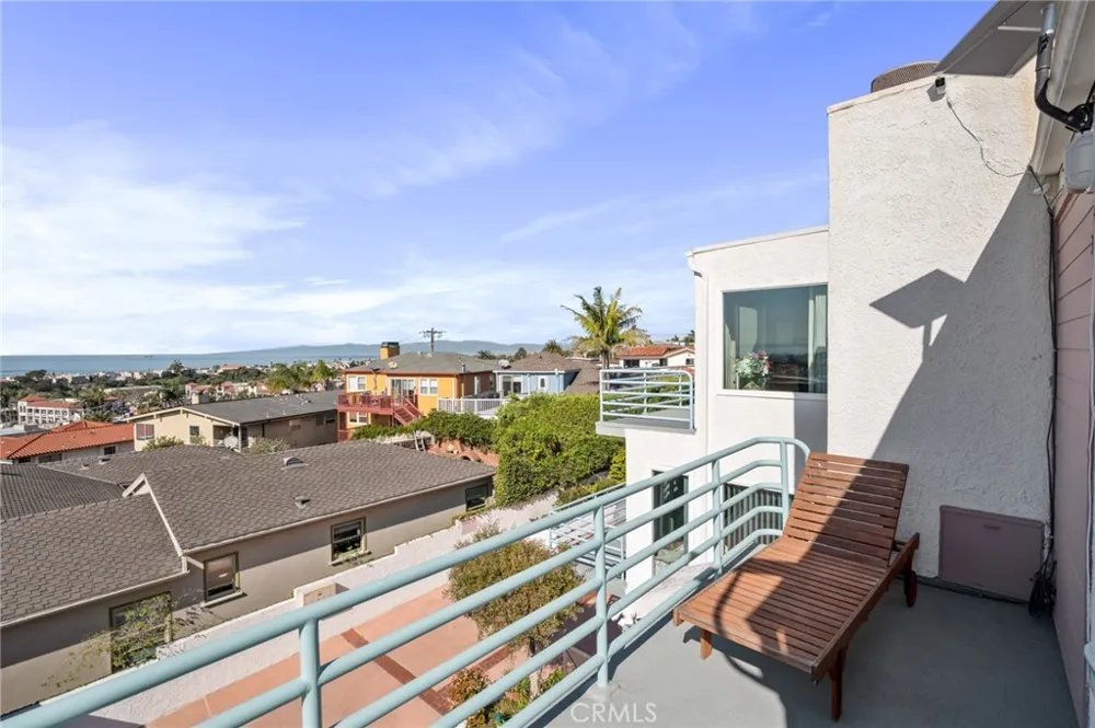 867 Aubrey Court #3 Hermosa Beach, CA 90254