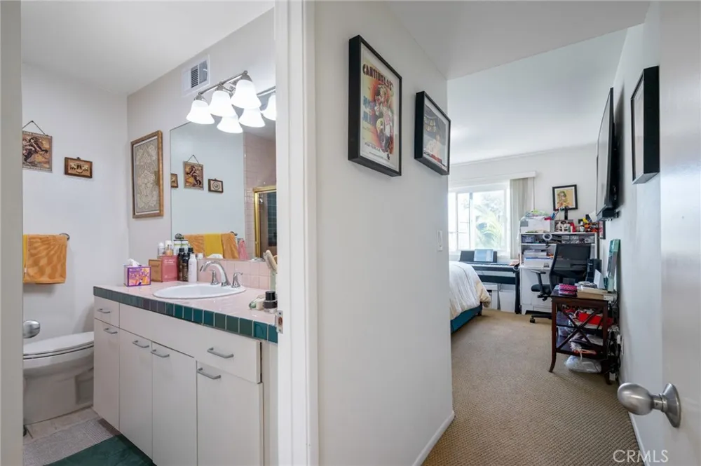 867 Aubrey Court #3 Hermosa Beach, CA 90254
