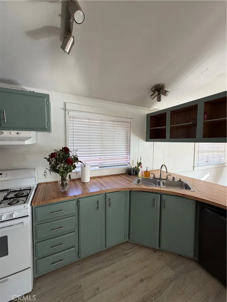4047 Foothill Lucerne, CA 95458
