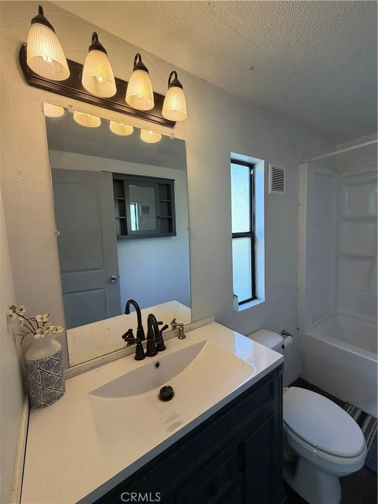 4047 Foothill Lucerne, CA 95458