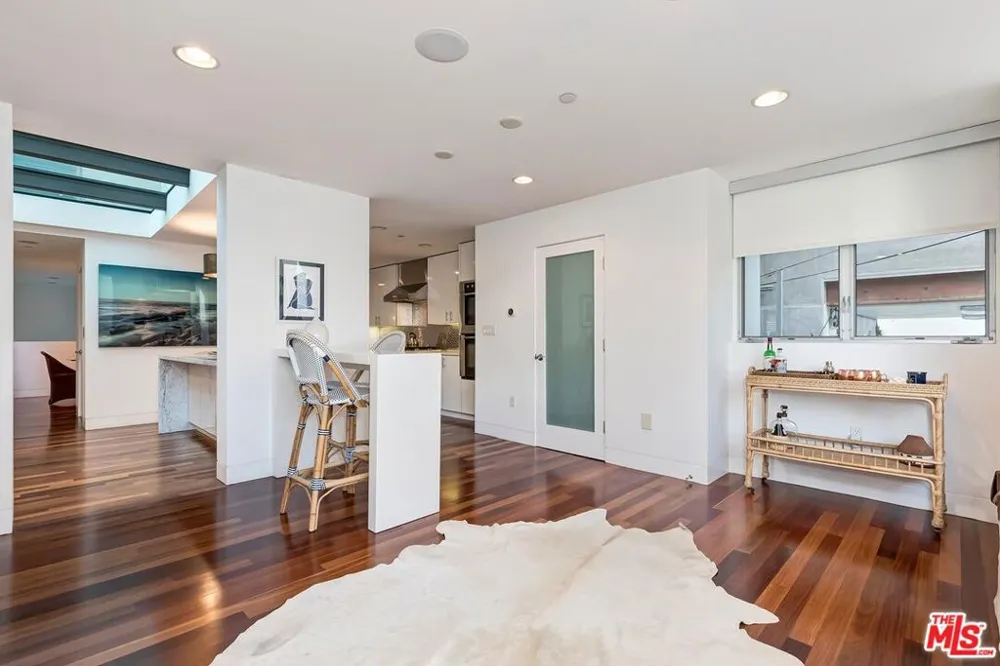 111 Eastwind Street Marina del Rey, CA 90292