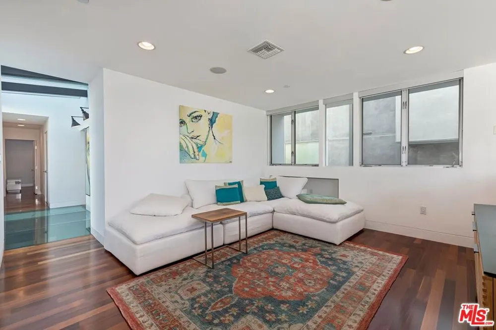 111 Eastwind Street Marina del Rey, CA 90292