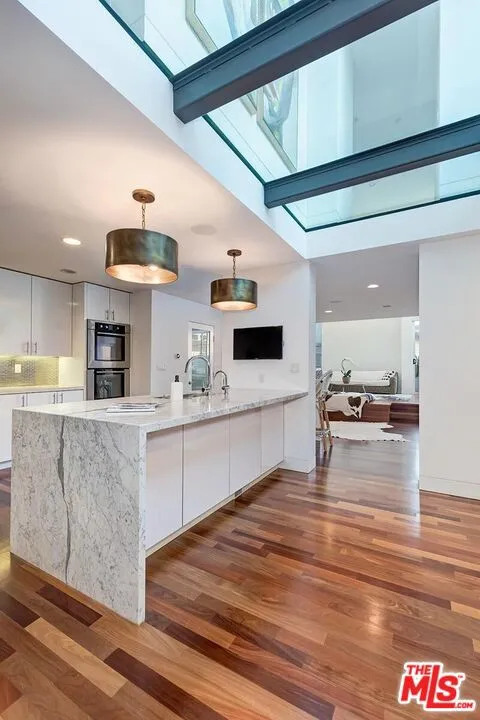 111 Eastwind Street Marina del Rey, CA 90292