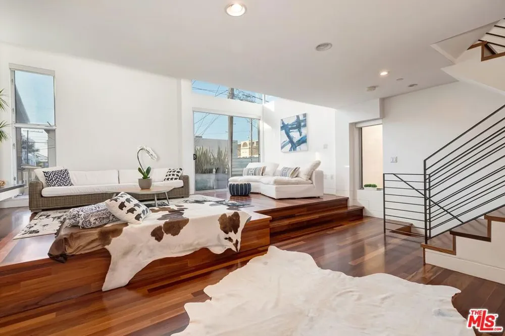 111 Eastwind Street Marina del Rey, CA 90292