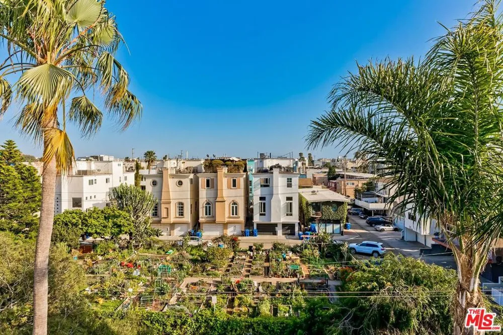 111 Eastwind Street Marina del Rey, CA 90292