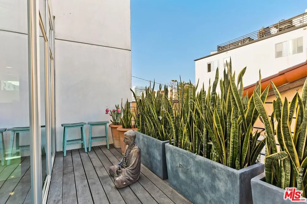 111 Eastwind Street Marina del Rey, CA 90292
