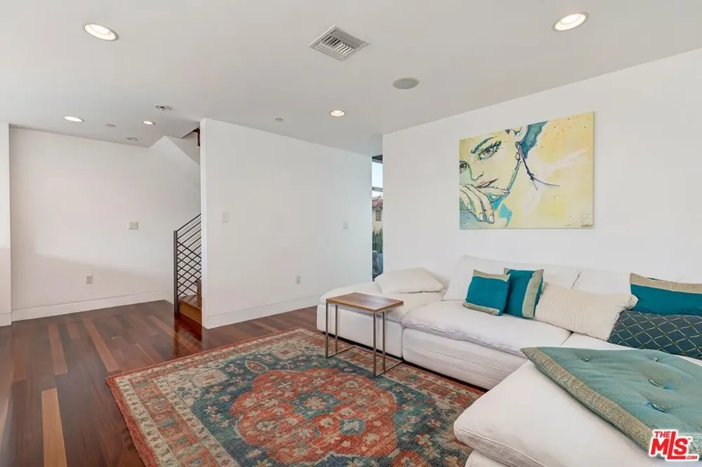 111 Eastwind Street Marina del Rey, CA 90292
