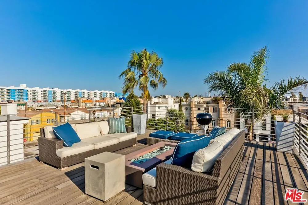 111 Eastwind Street Marina del Rey, CA 90292