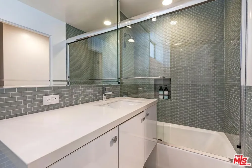 111 Eastwind Street Marina del Rey, CA 90292