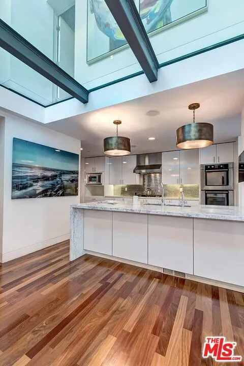111 Eastwind Street Marina del Rey, CA 90292
