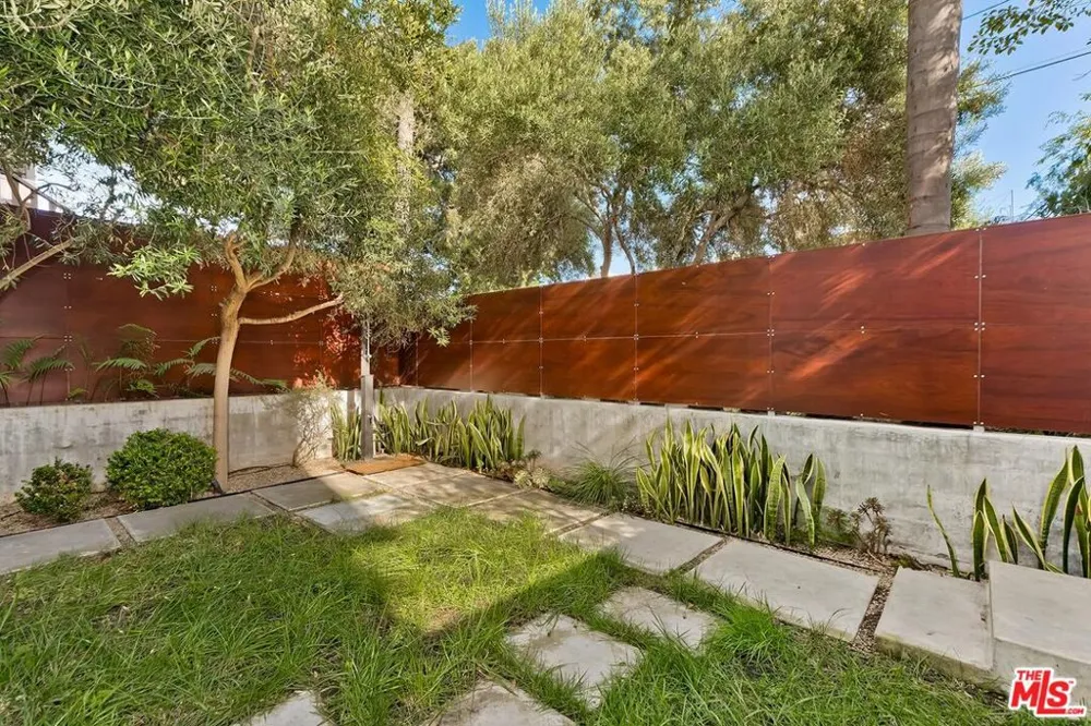 111 Eastwind Street Marina del Rey, CA 90292