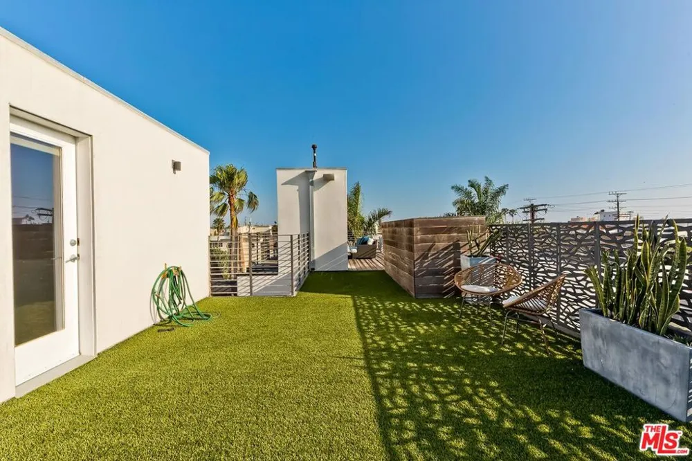 111 Eastwind Street Marina del Rey, CA 90292