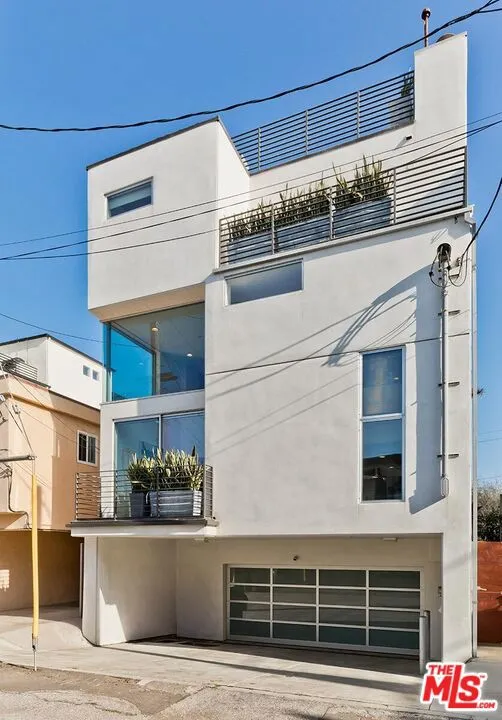 111 Eastwind Street Marina del Rey, CA 90292