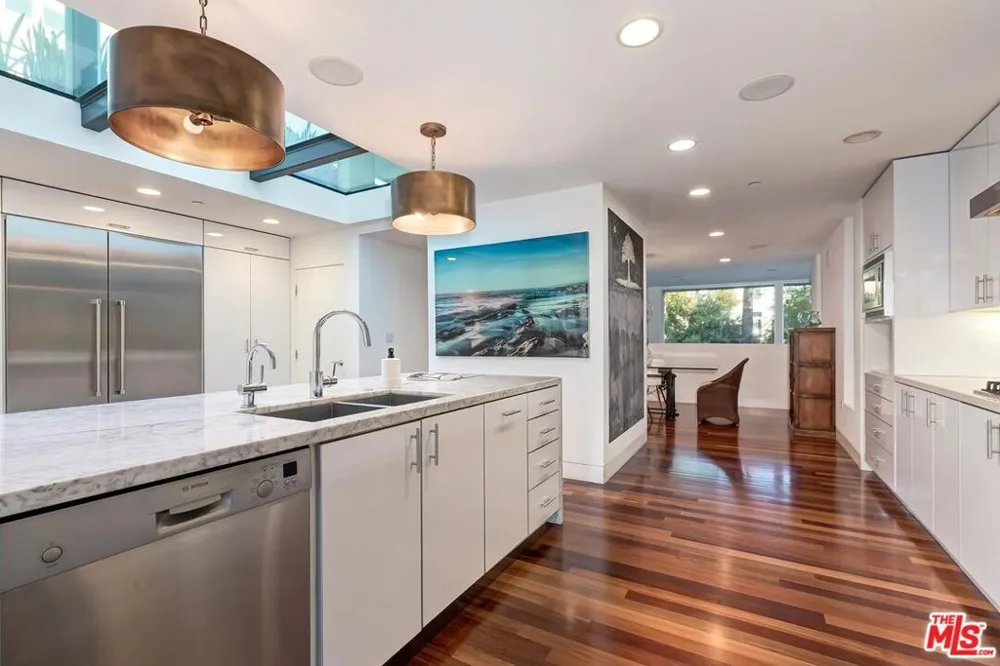 111 Eastwind Street Marina del Rey, CA 90292