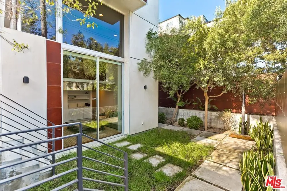 111 Eastwind Street Marina del Rey, CA 90292