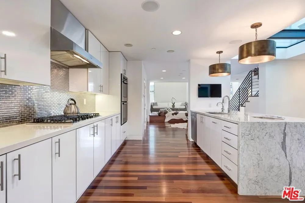 111 Eastwind Street Marina del Rey, CA 90292