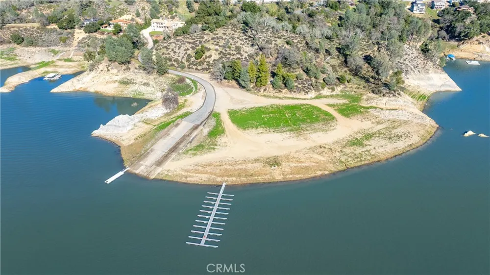 2646 Oak Shores Bradley, CA 93426