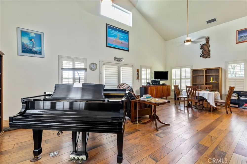 2646 Oak Shores Bradley, CA 93426