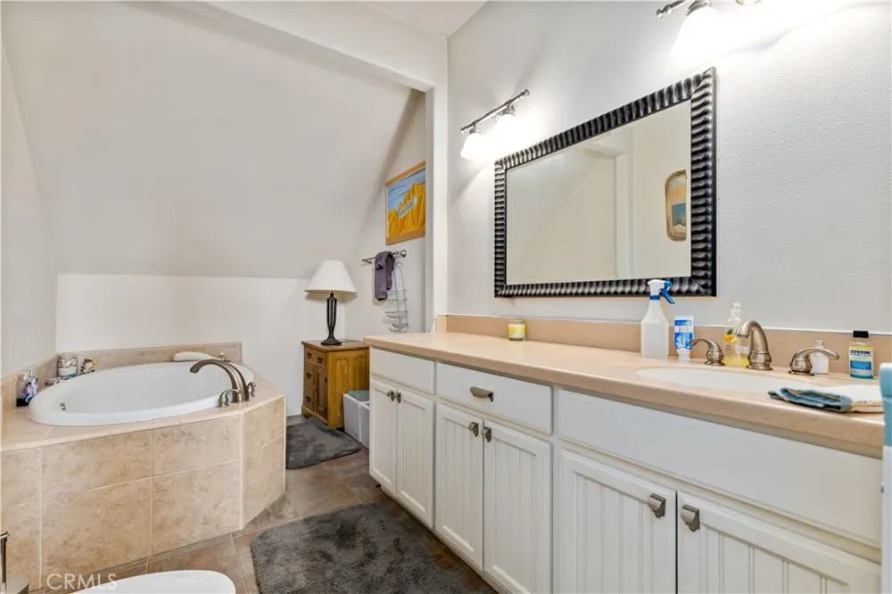 2646 Oak Shores Bradley, CA 93426