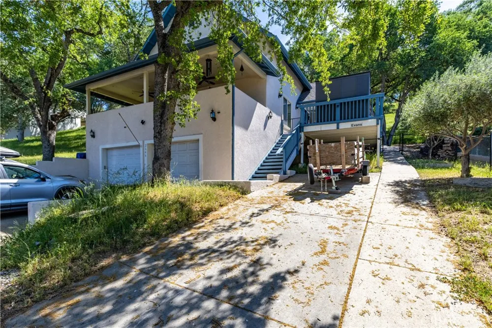 2646 Oak Shores Bradley, CA 93426